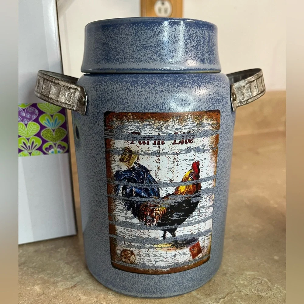 Scentsy Vintage Crock Warmer